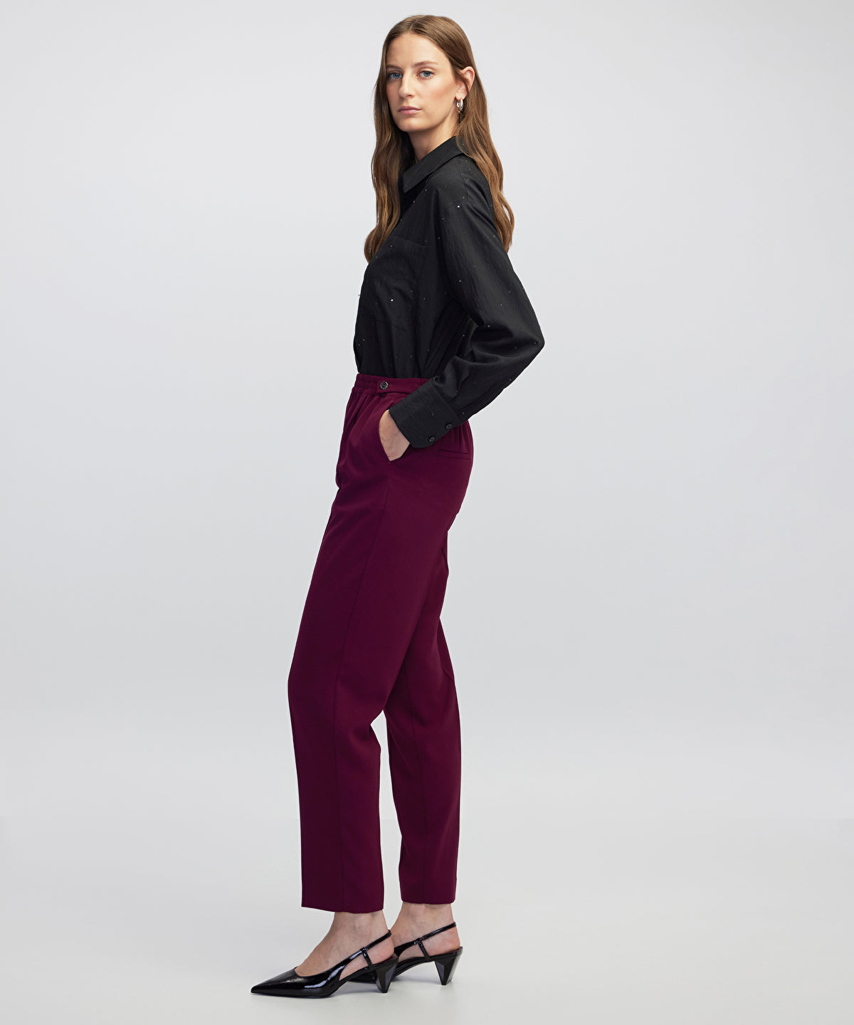 Elastic Waist Carrot Trousers