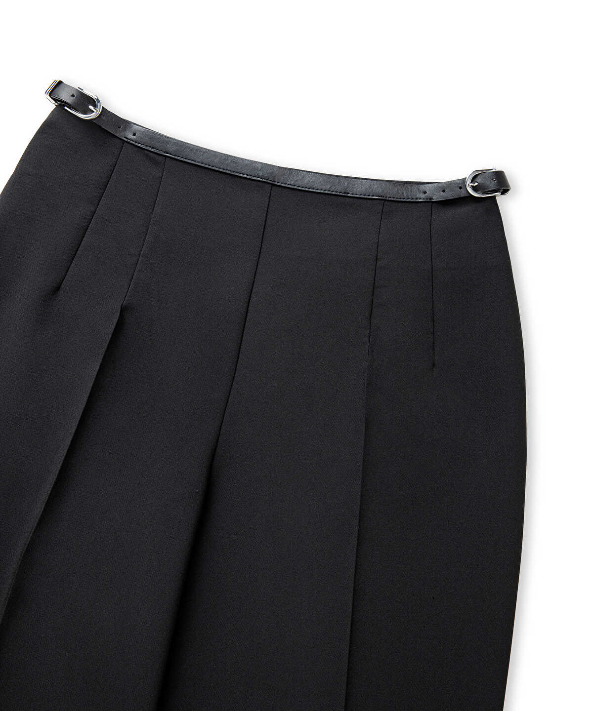 Belted Carrot Fit Trousers