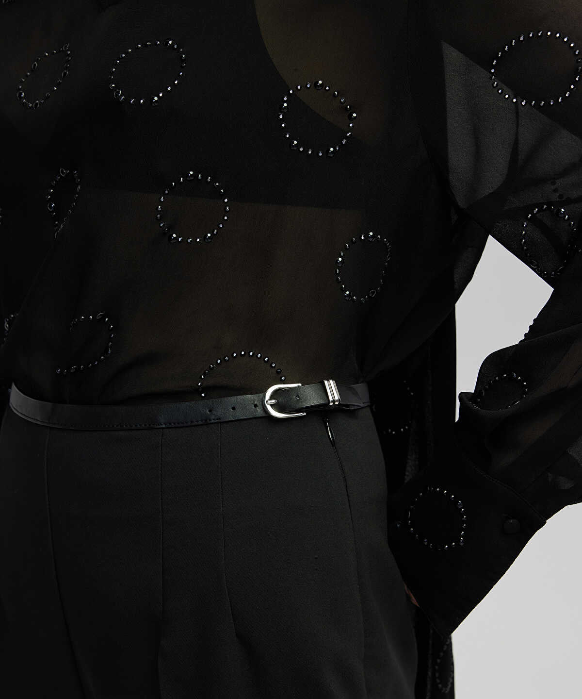 Belted Carrot Fit Trousers