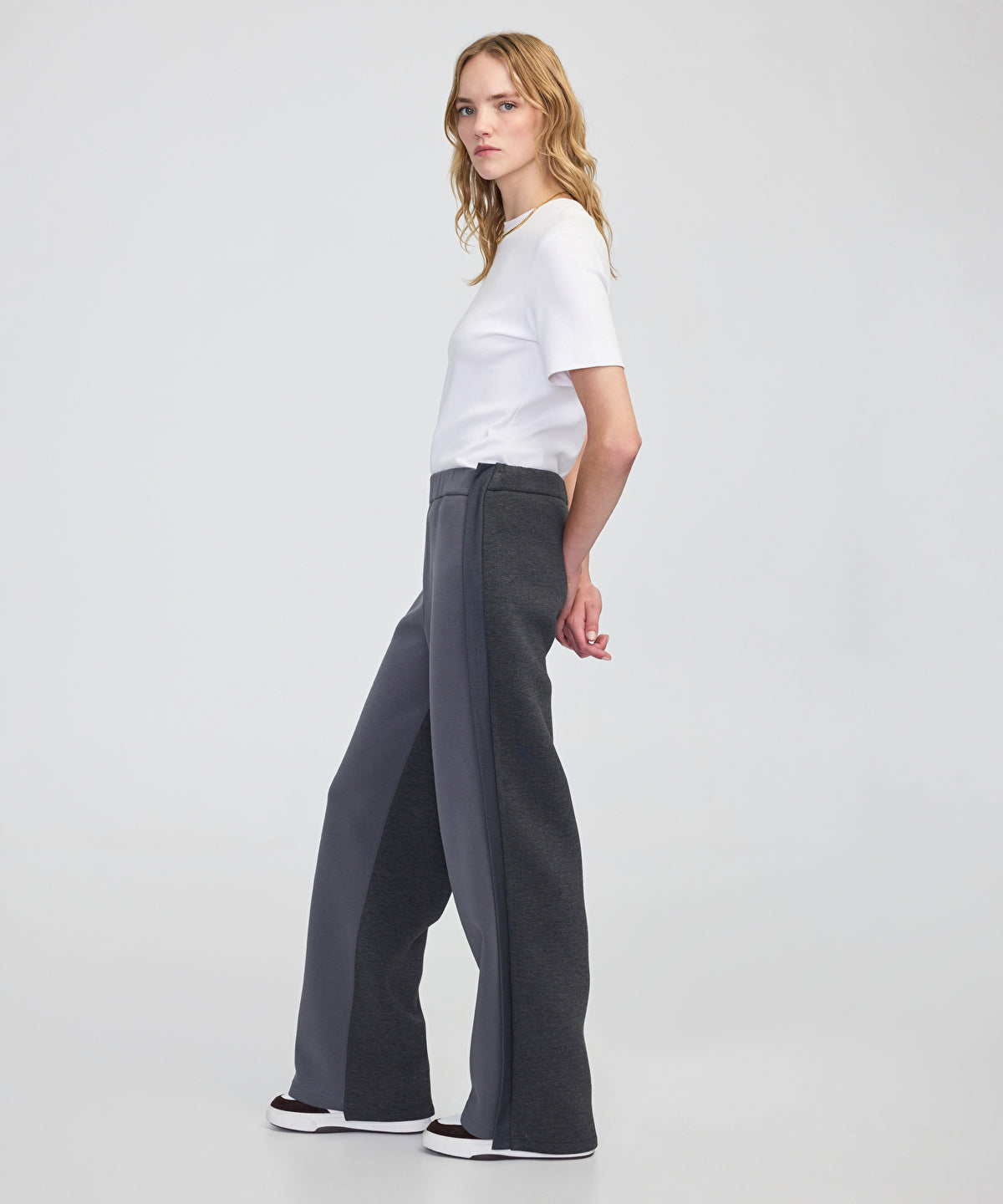 Color-Block Wide-Leg Trousers