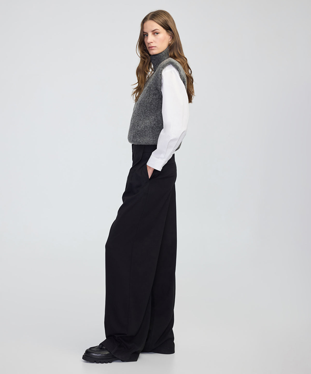 Wide-Leg Trousers with Belt