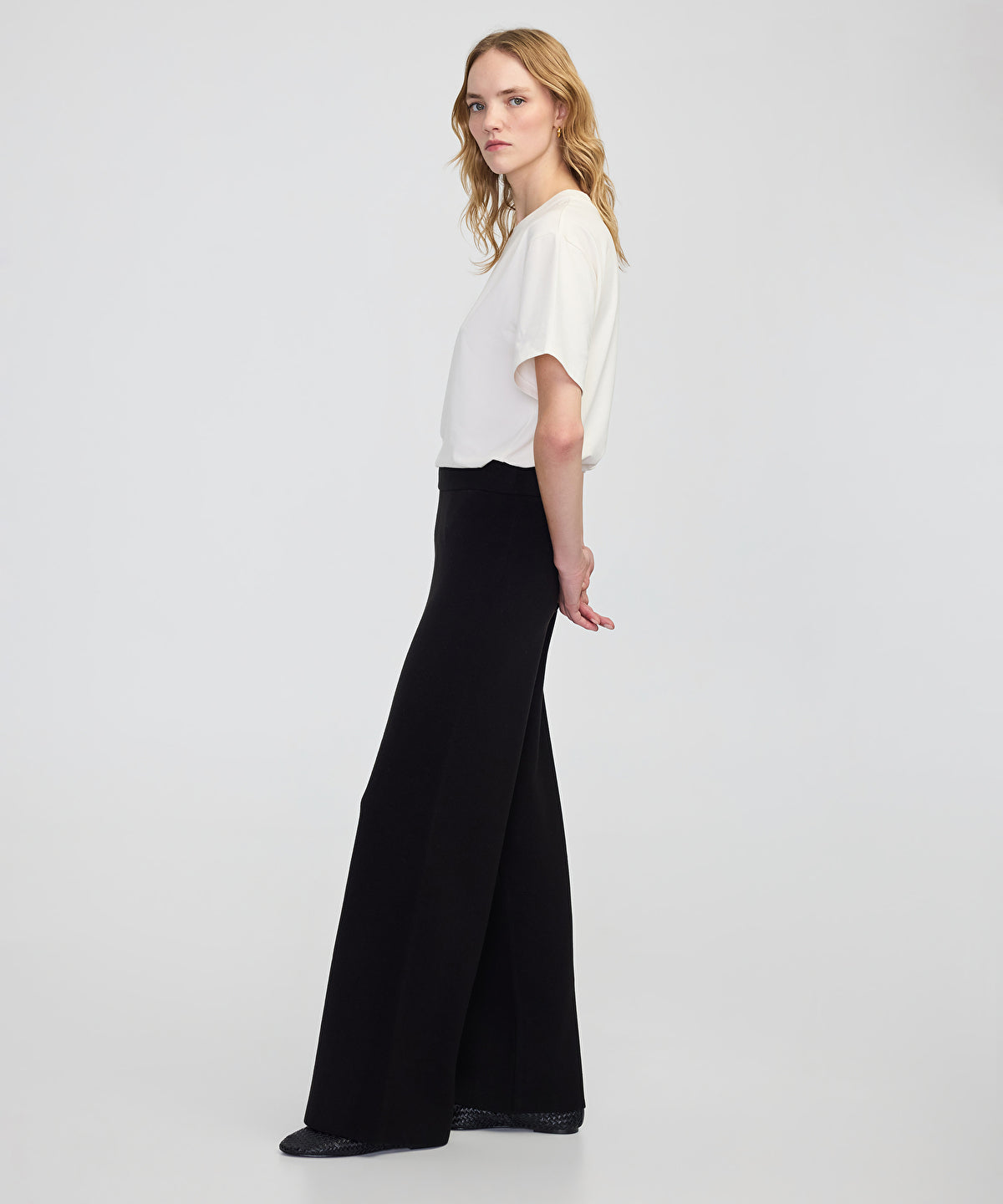 Wide-Leg Knit Trousers with Elastic Waist