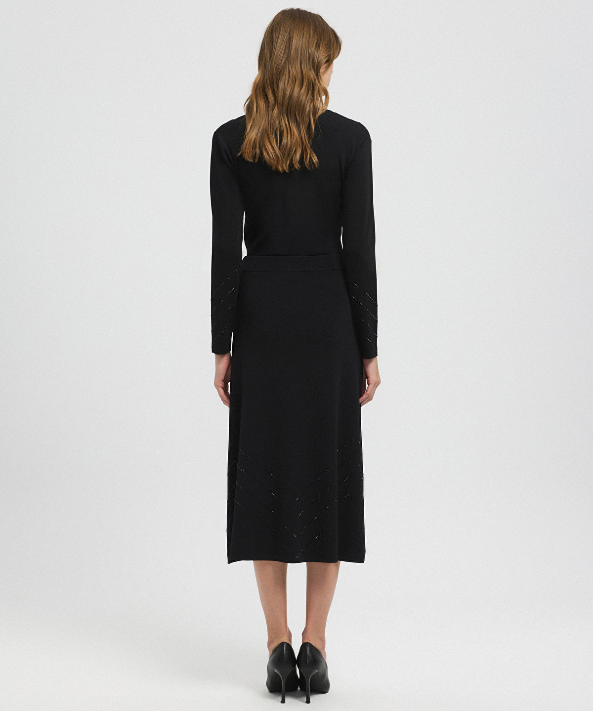 Zoomed Rhinestone Knit Skirt