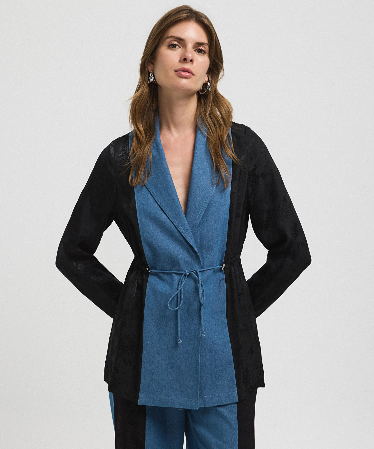 Zoomed Mixed Color-Block Jacket