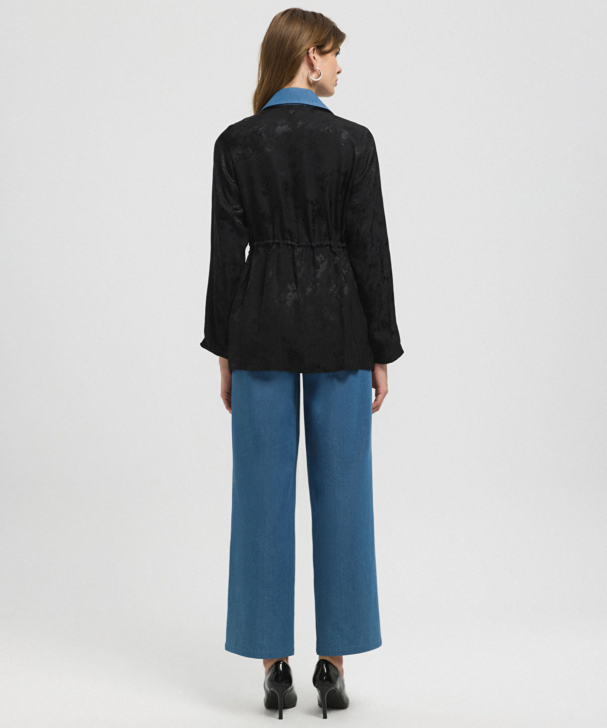 Zoomed Mixed Color-Block Jacket