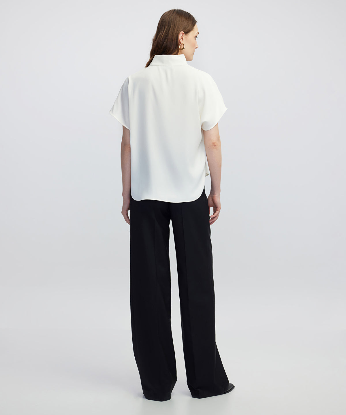 Zoomed High-Neck Blouse with Contrast Buttons