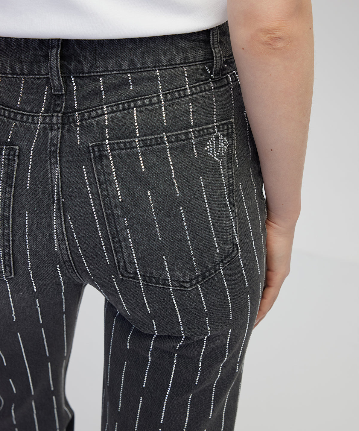 Zoomed Embellished Wide-Leg Jeans