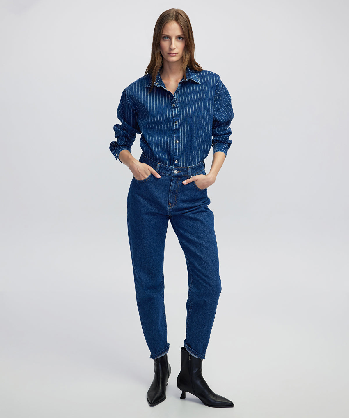 Zoomed Mom Fit Jeans
