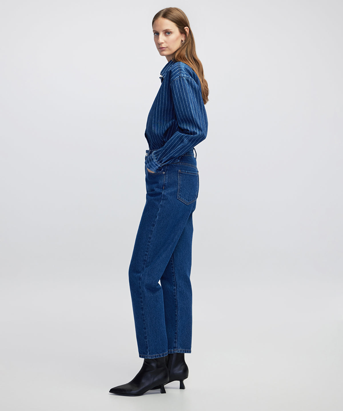 Zoomed Mom Fit Jeans