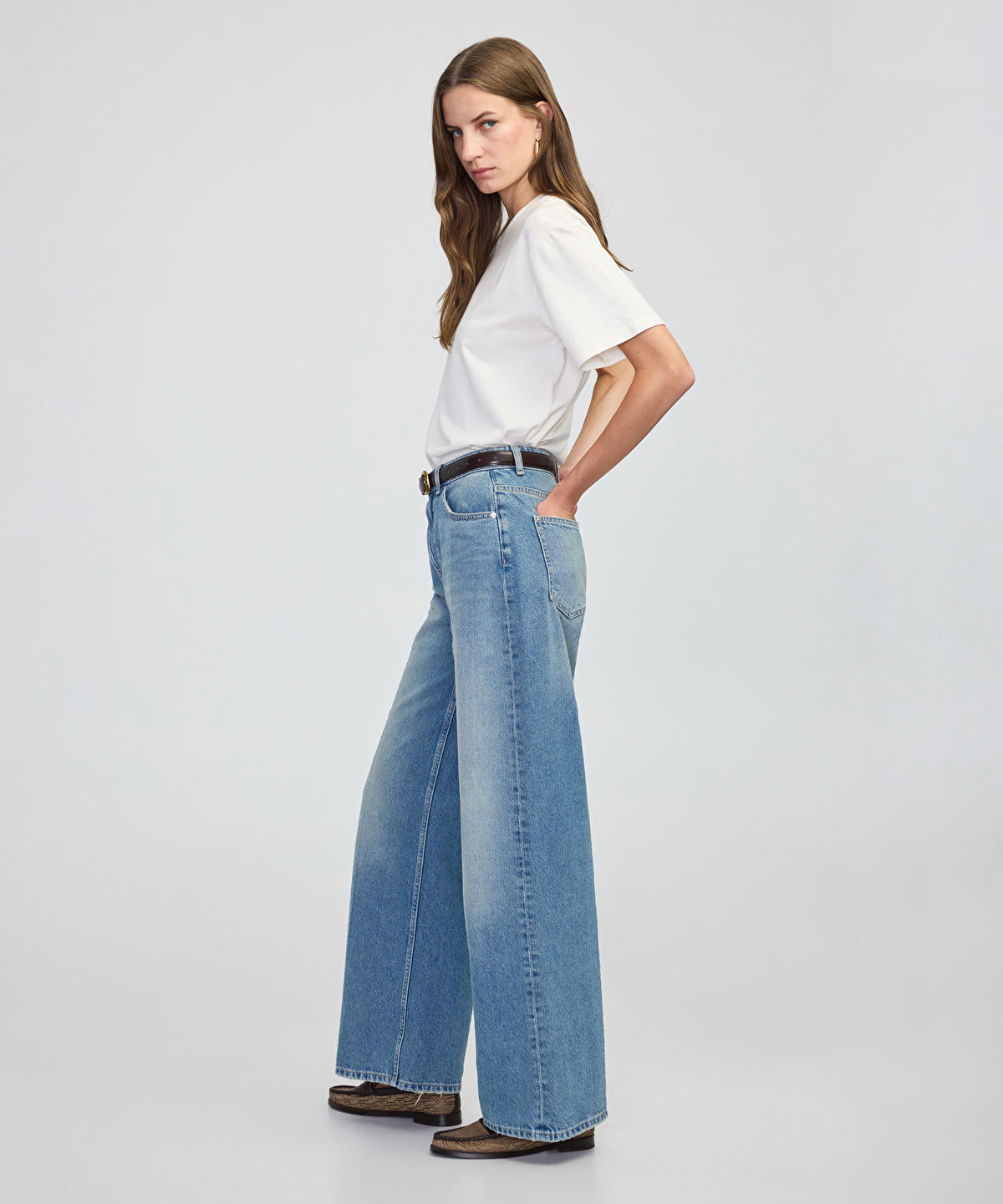Wide-Leg Jeans