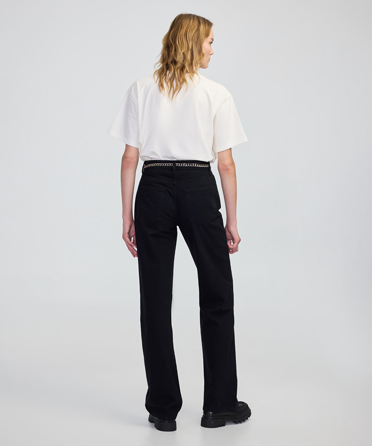 Zoomed Belted Wide-Leg Jeans