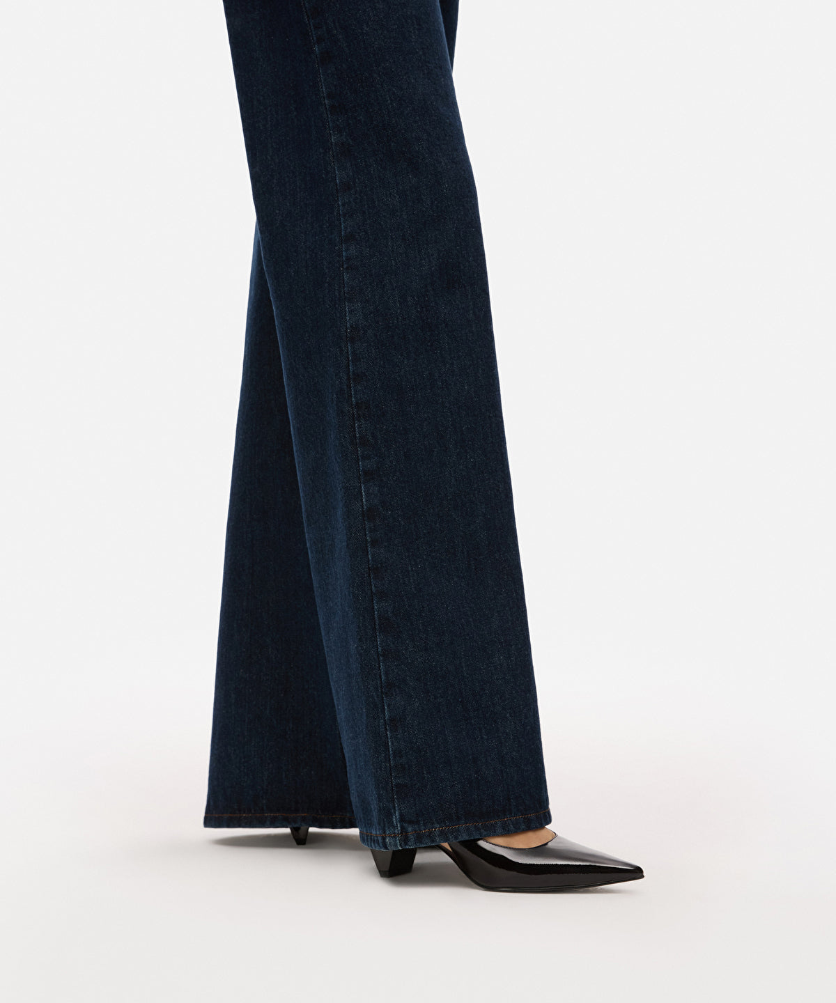 Leather Shoes with Geometric Heels