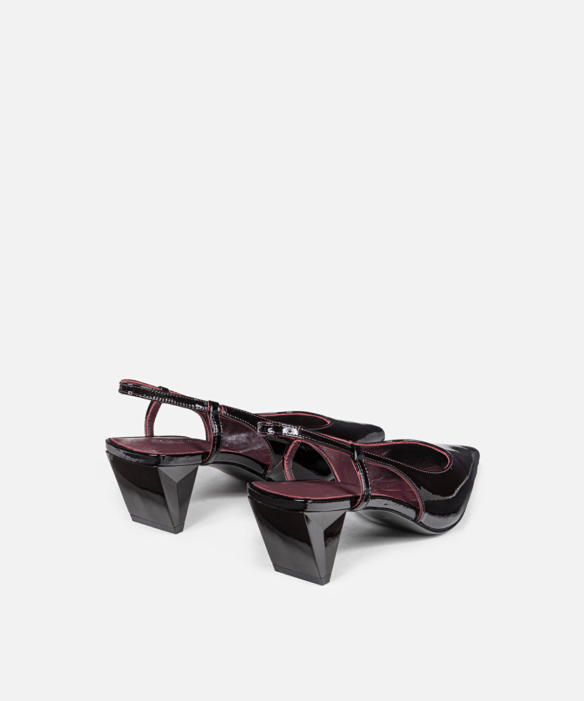 Zoomed Leather Shoes with Geometric Heels