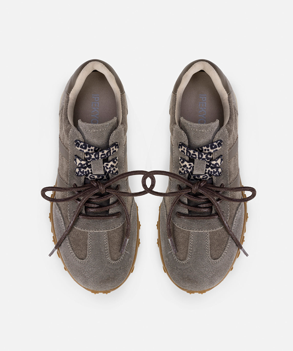 Zoomed Double Lace Sneakers