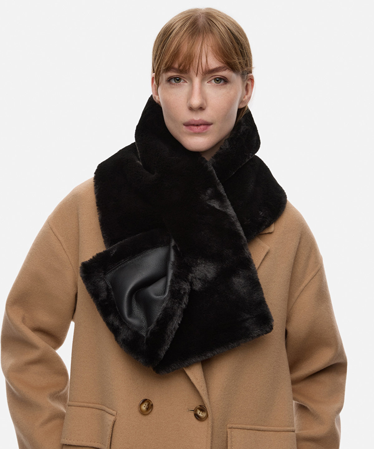 Zoomed Pull Through Faux Fur Scarf