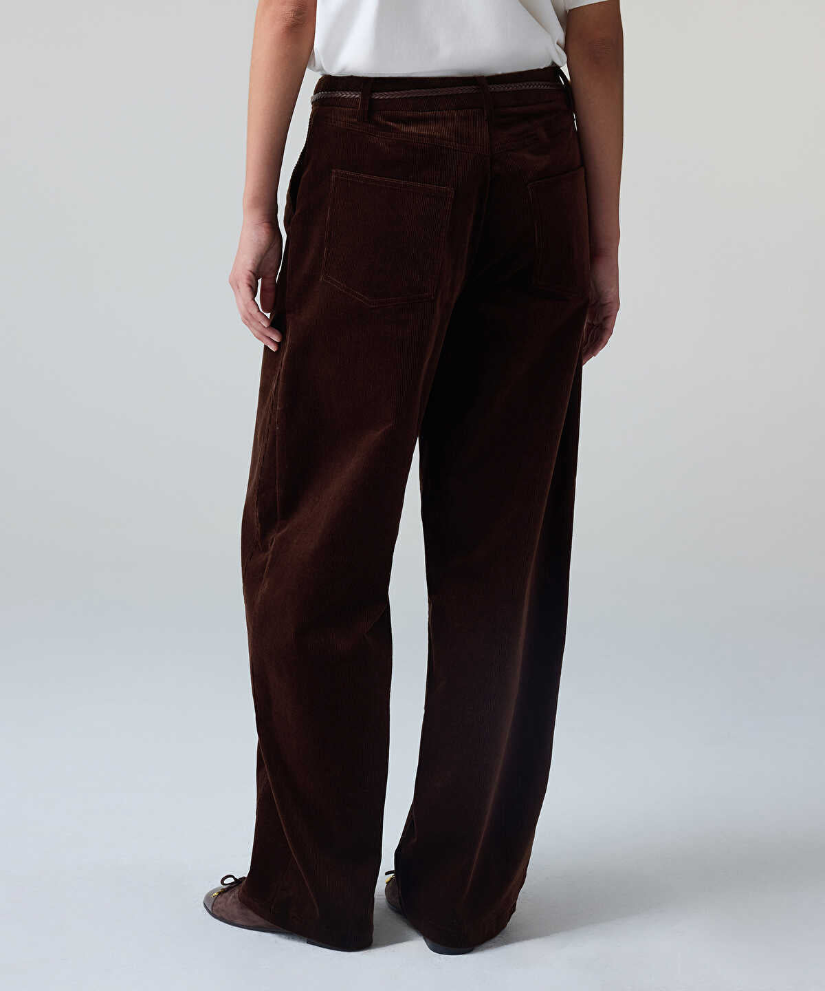 Beaded-Belt Barrel Trousers