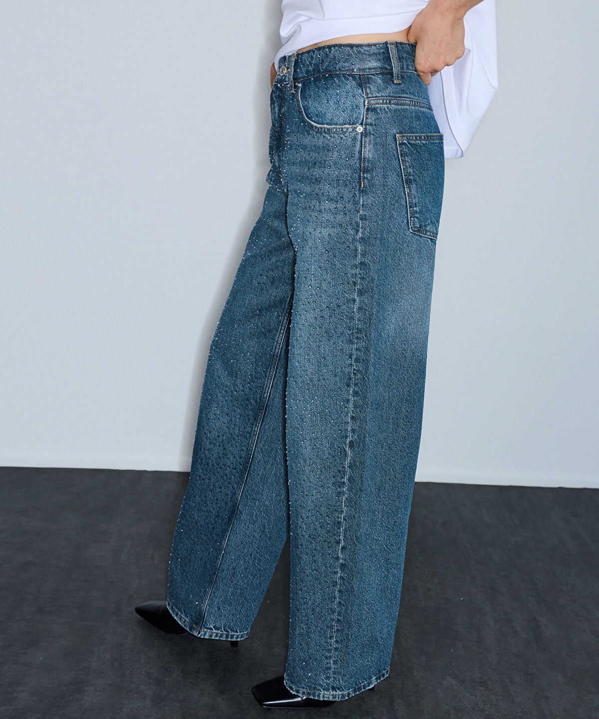 Wide-Leg Jeans with Rhinestones