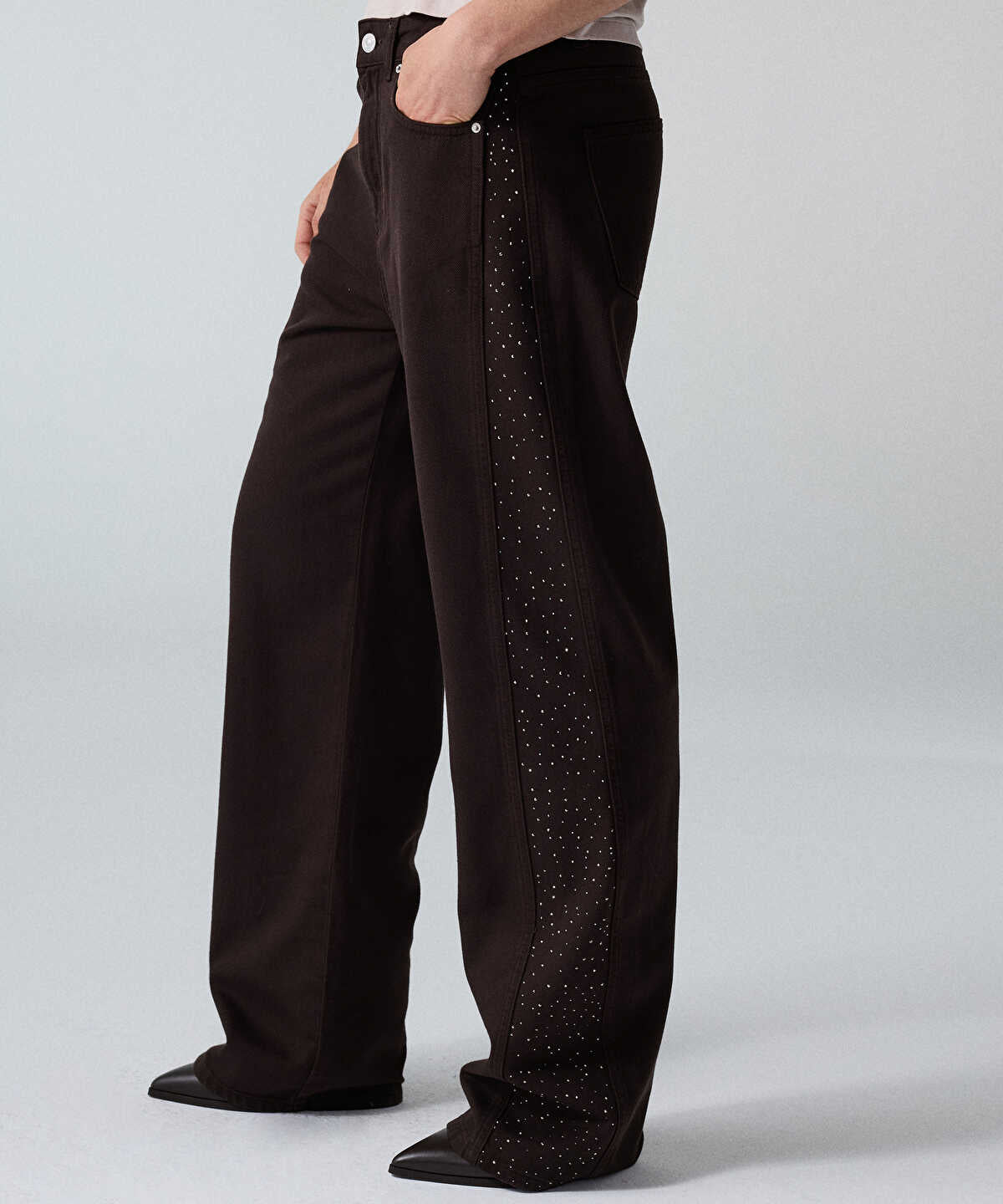 Barrel Jeans with Rhinestones