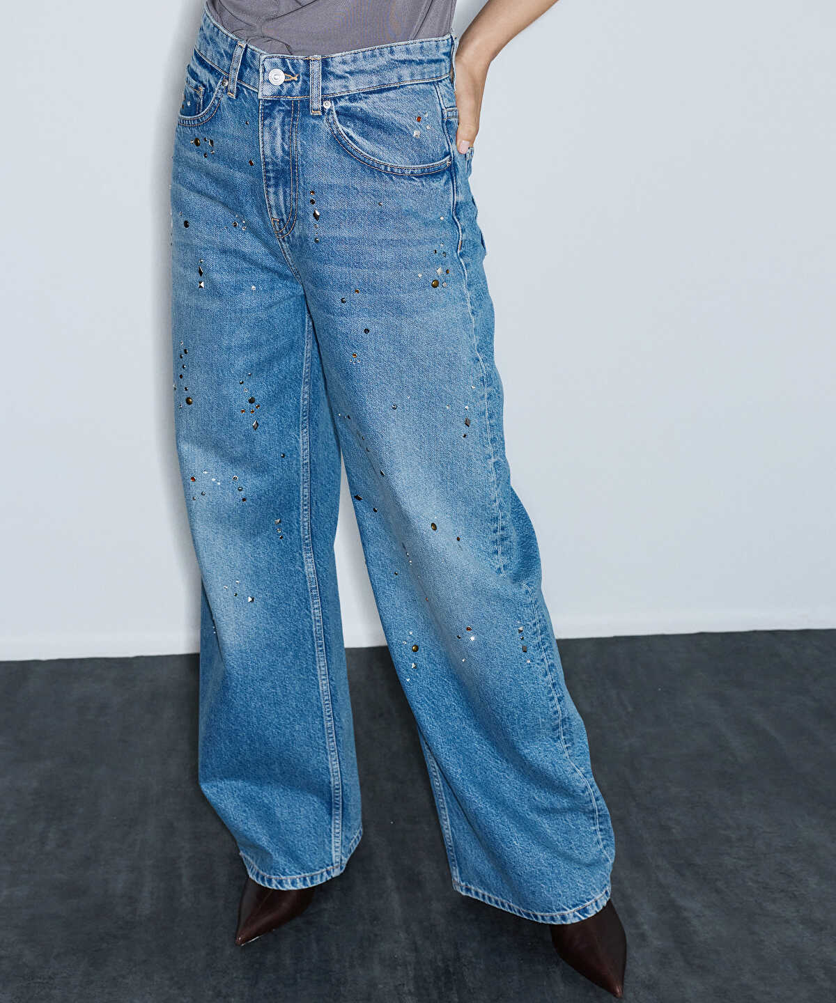 Stud-Embellished Wide-Leg Jeans