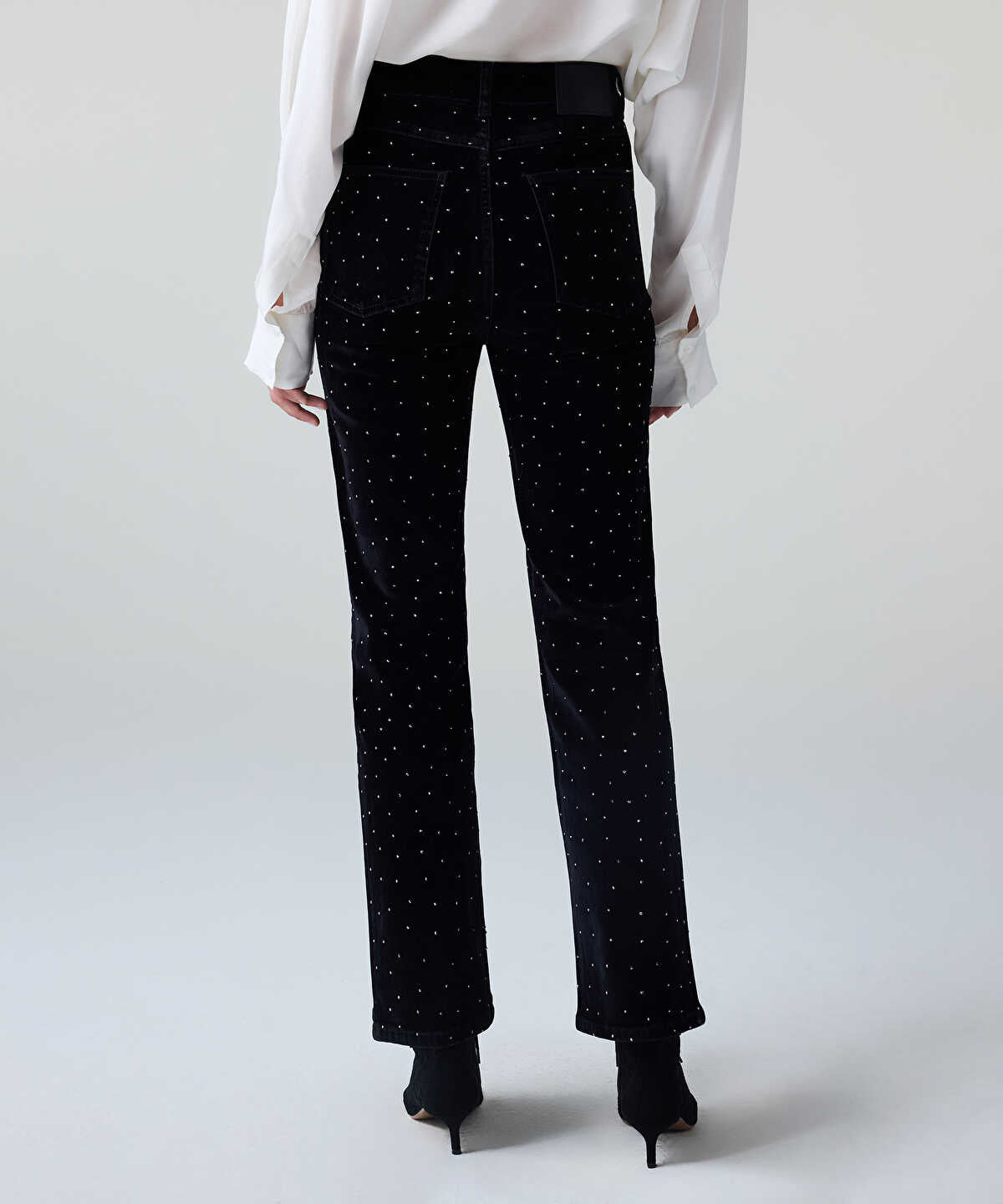 Rhinestone-Embellished Straight-Fit Jeans