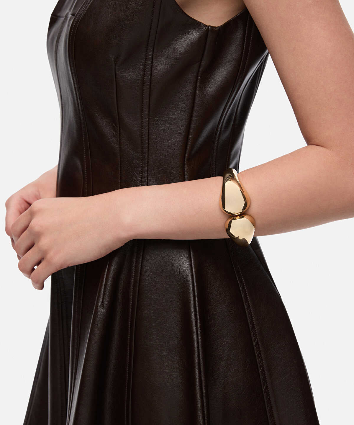 Voluminous Metal Bracelet