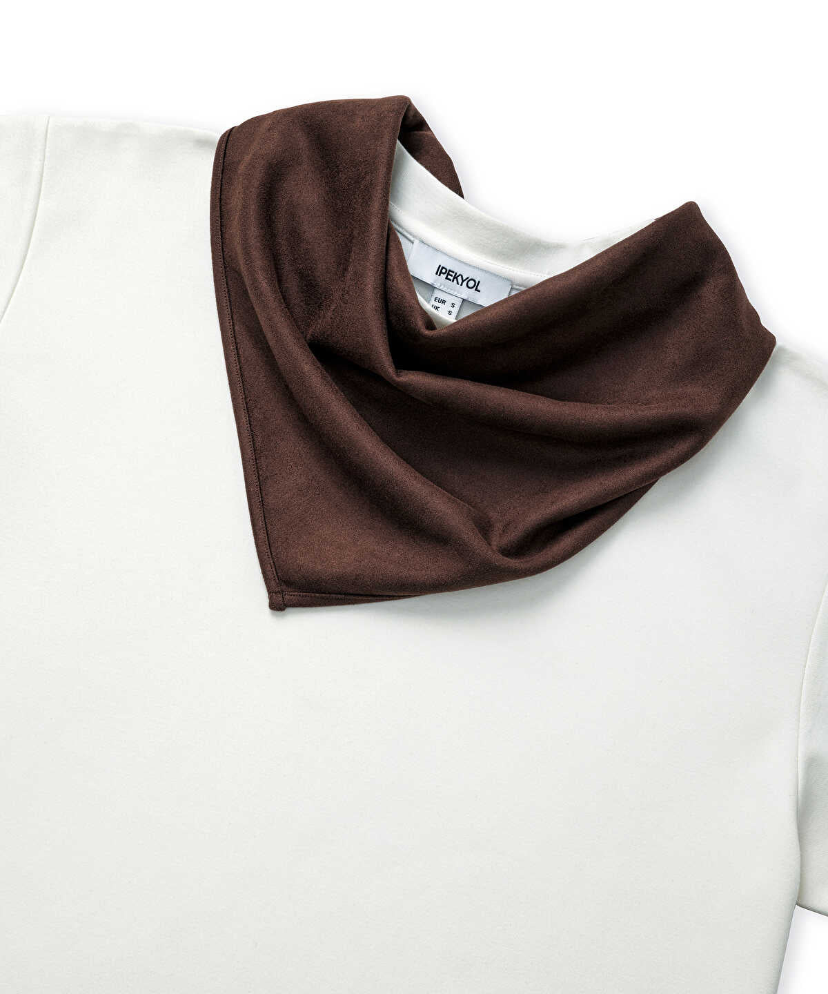 T-Shirt with Detachable Scarf