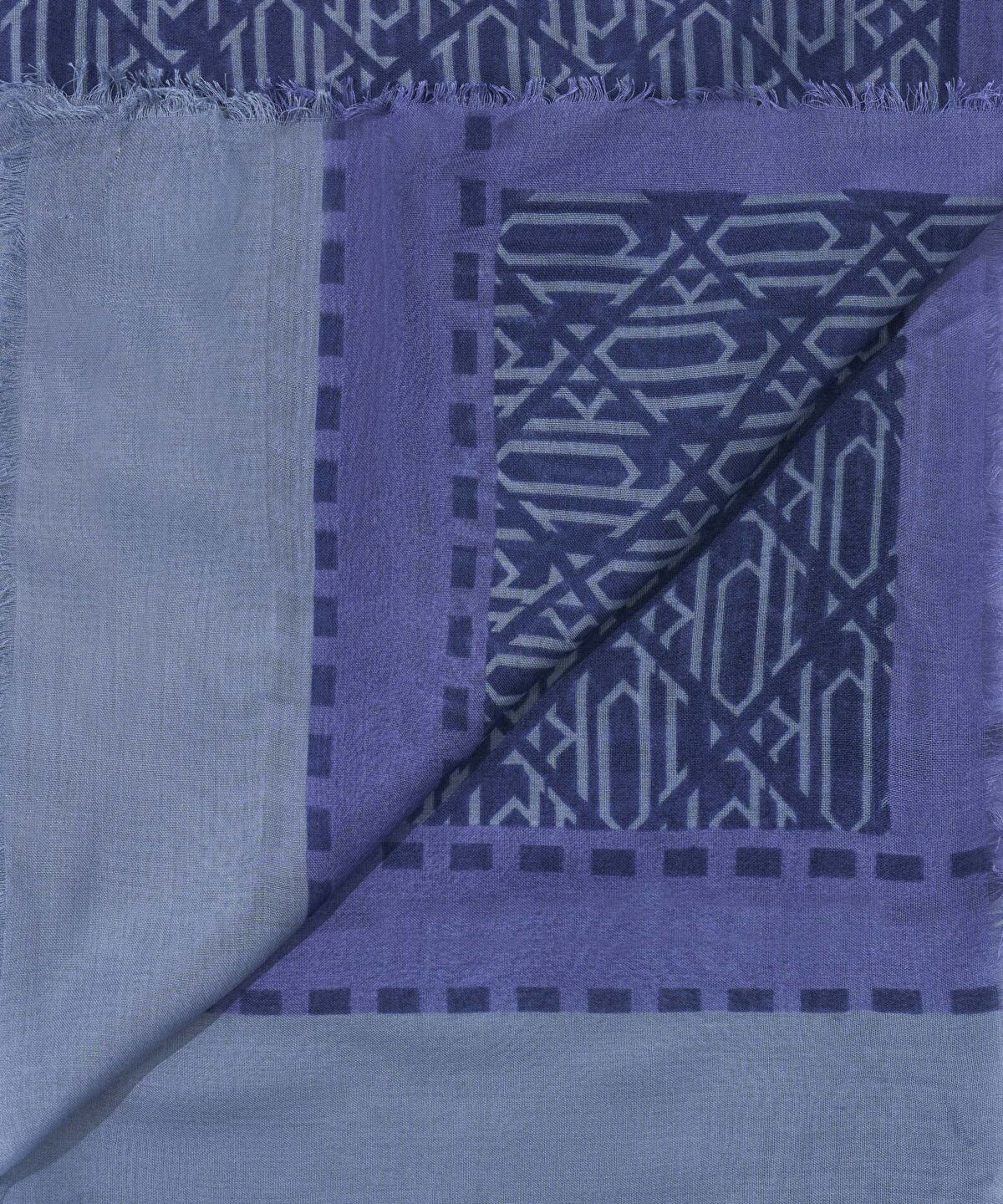 Zoomed Monogram Shawl 180X180 Cm