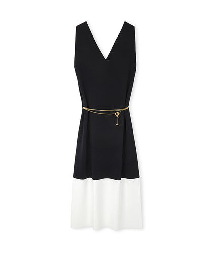 Knit Dress With Chain Belt