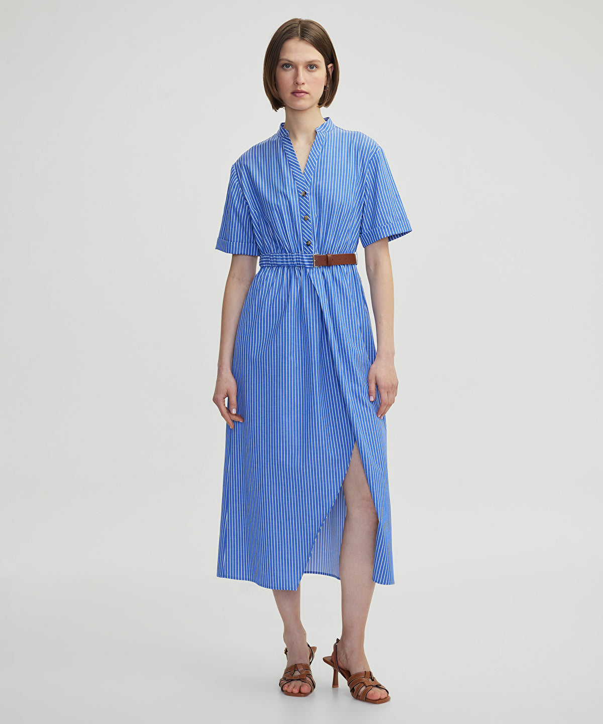 Zoomed Striped Dress With Contrasting Belt