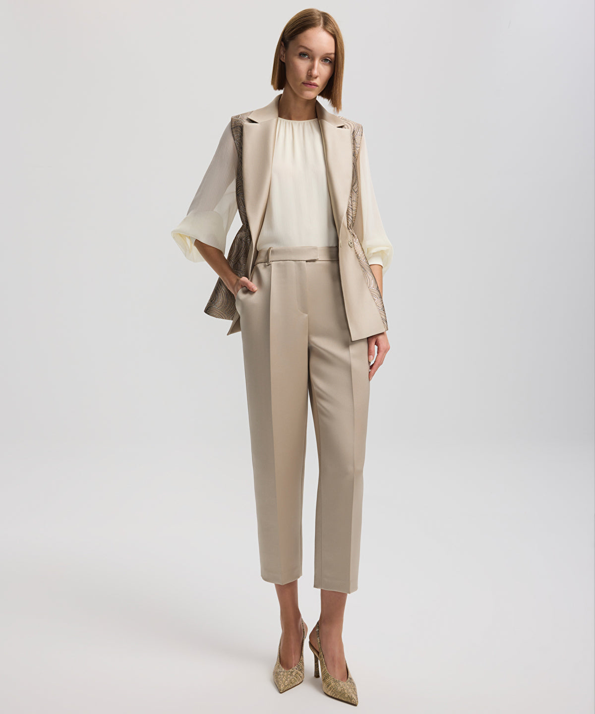 Zoomed Cigarette Trousers
