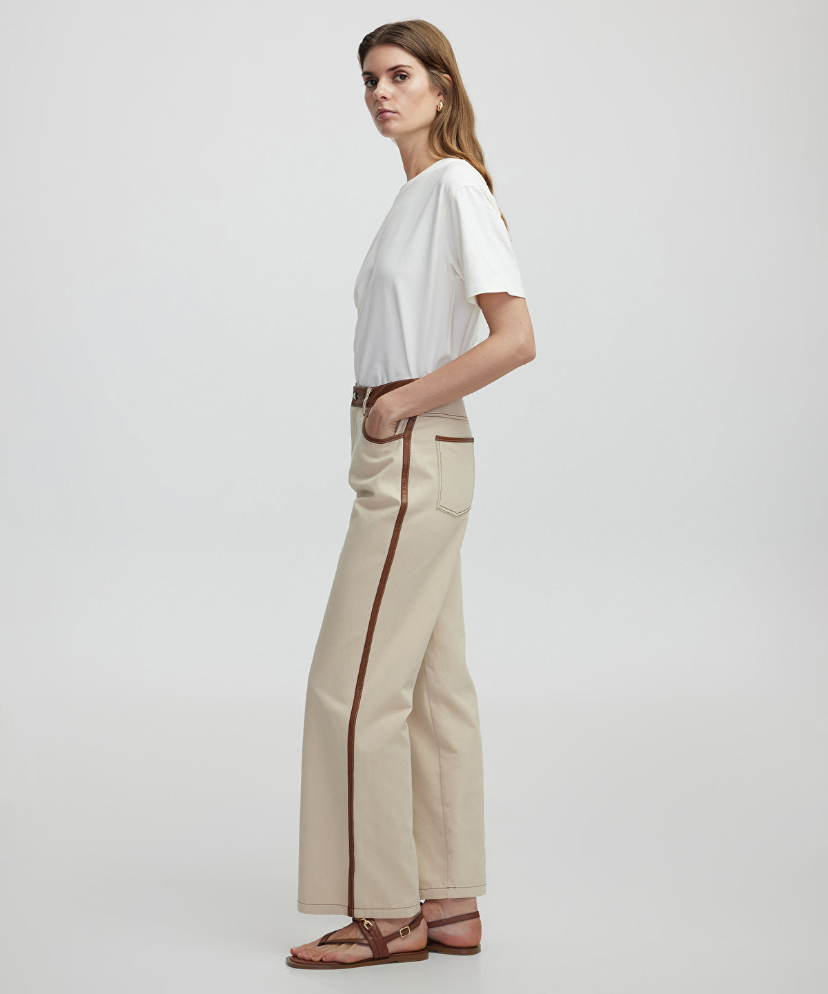 Zoomed Faux Leather Detailed Trousers