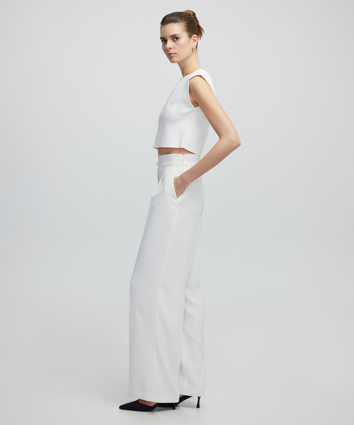 Zoomed Trousers With Minimal Buckle