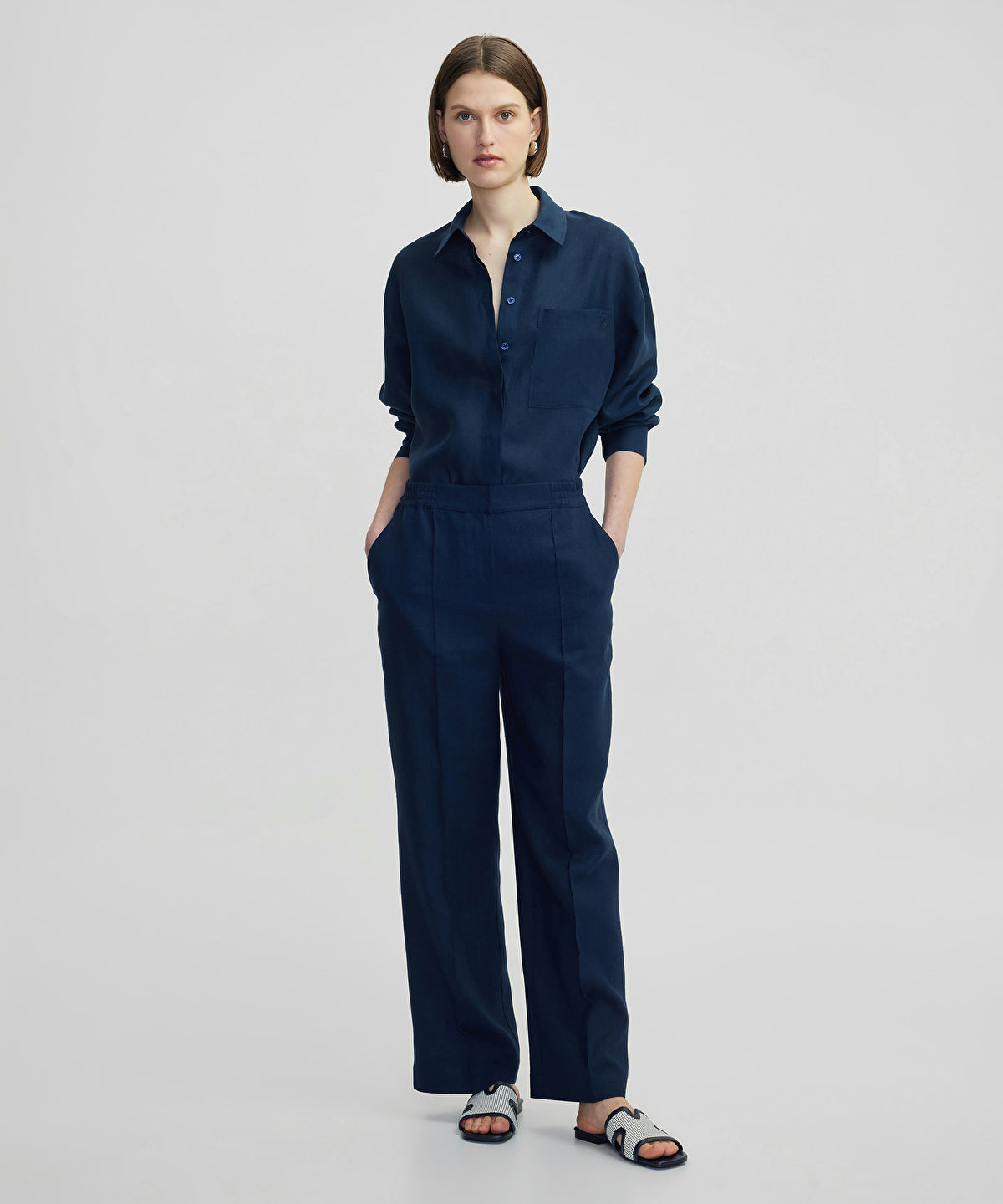 Zoomed Linen Trousers