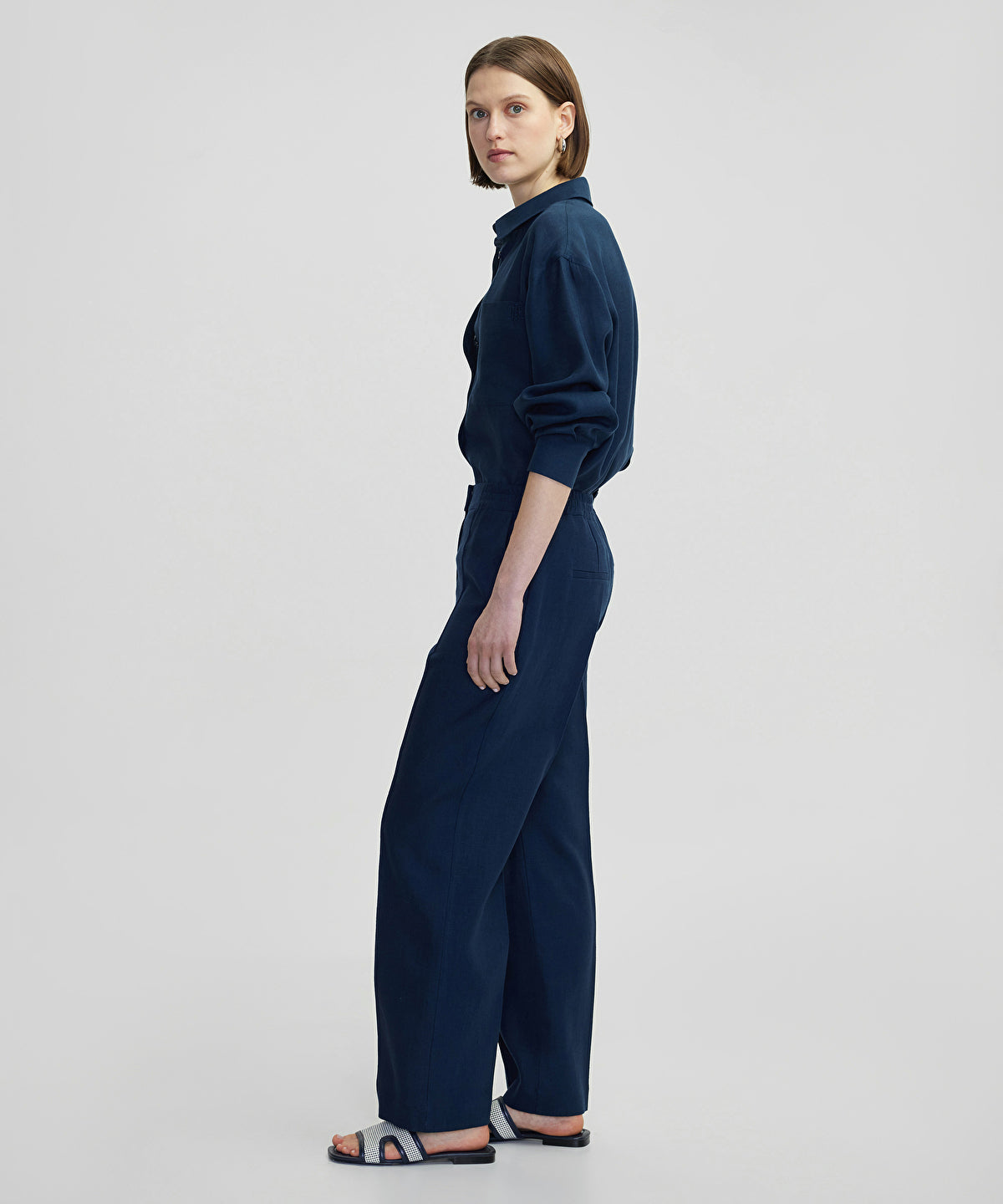 Zoomed Linen Trousers