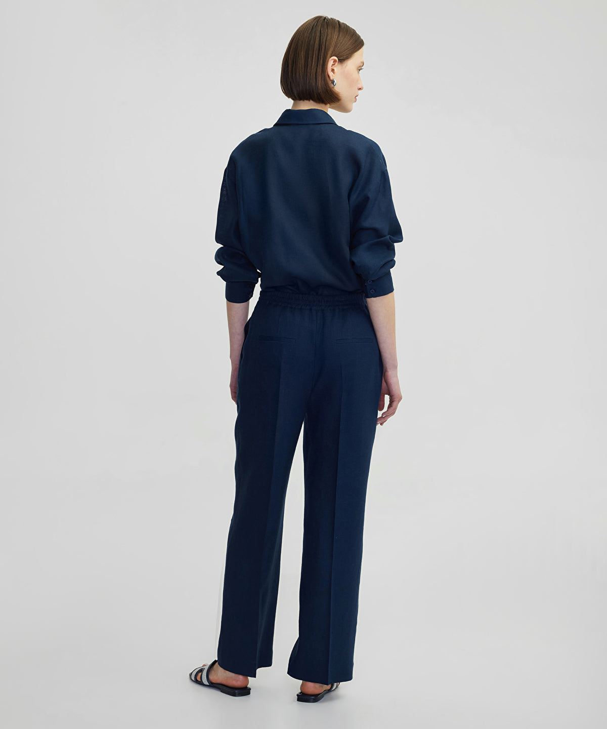 Zoomed Linen Trousers