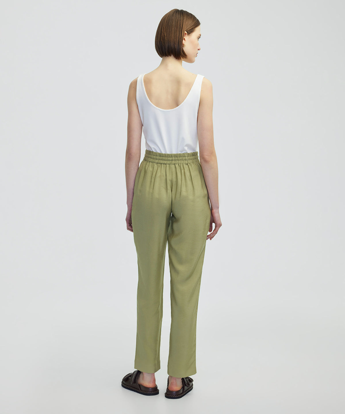 Zoomed Carrot Fit Trousers With Drawstring