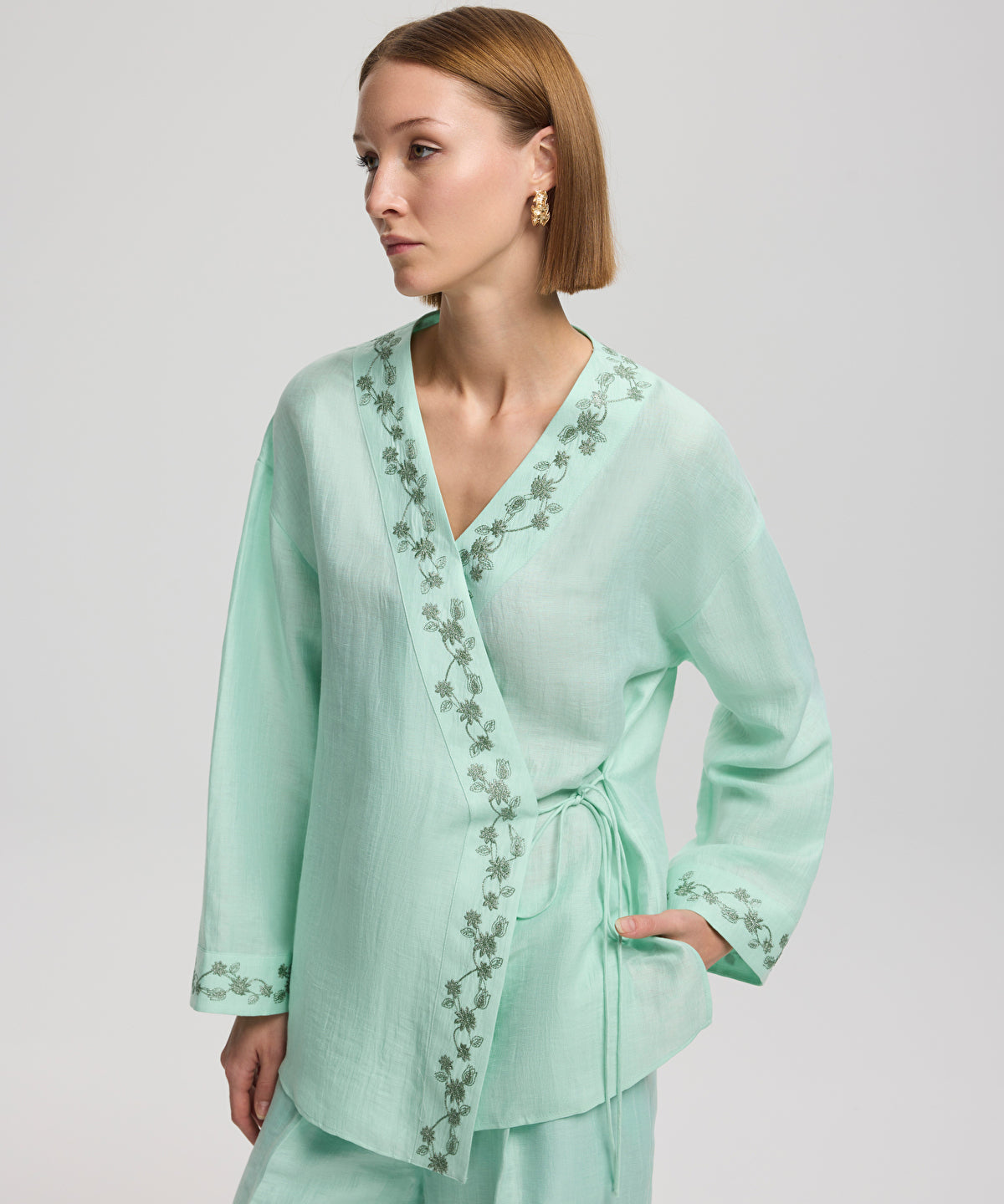 Zoomed Embroidered Blouse