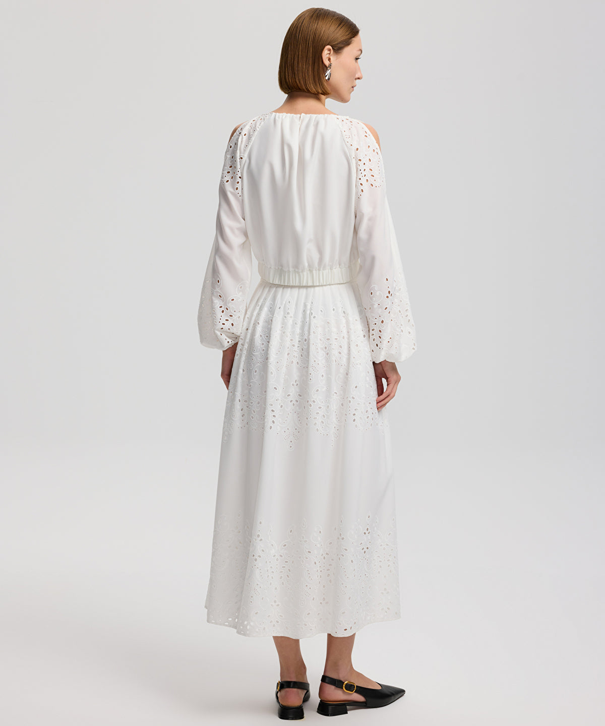 Zoomed Broderie Anglaise Blouse