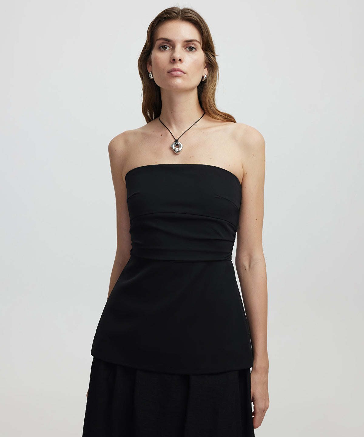 Zoomed Strapless Blouse