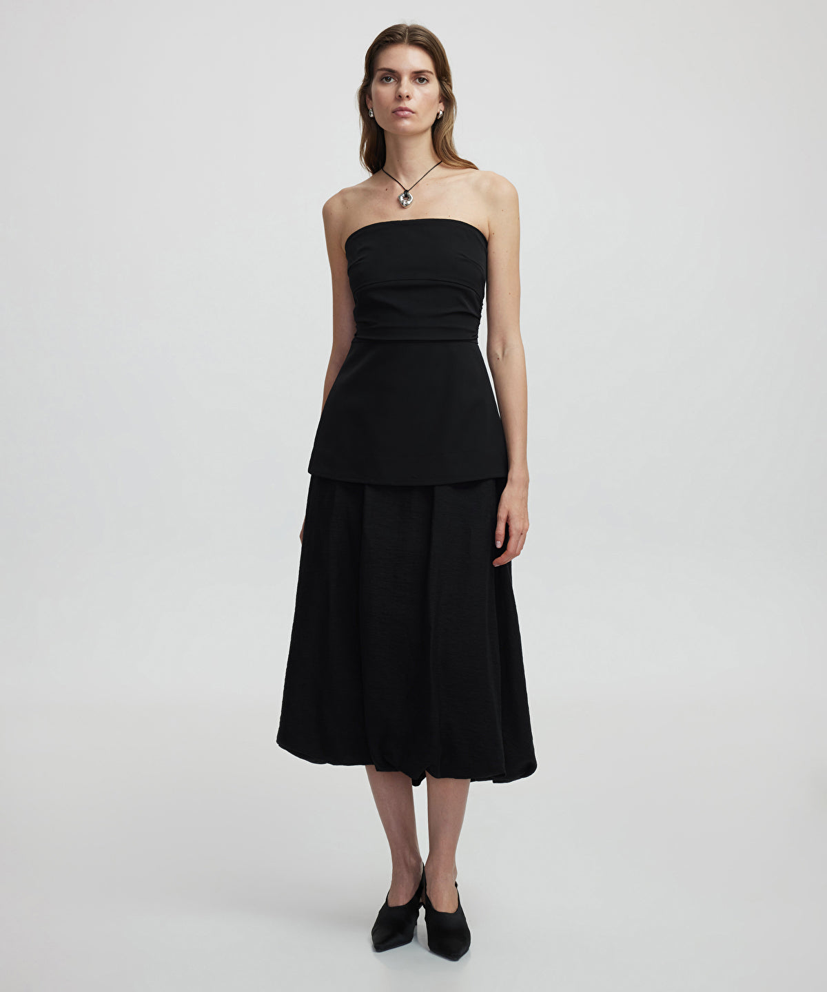 Zoomed Strapless Blouse