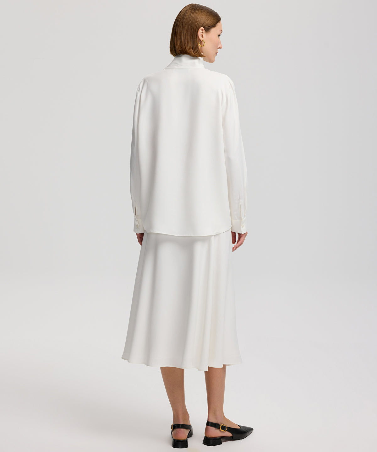 Zoomed Tie-Neck Blouse
