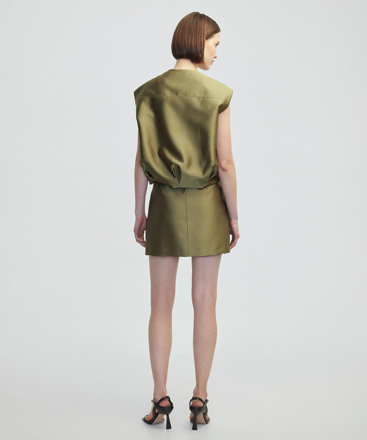 Zoomed Zip-Up Vest