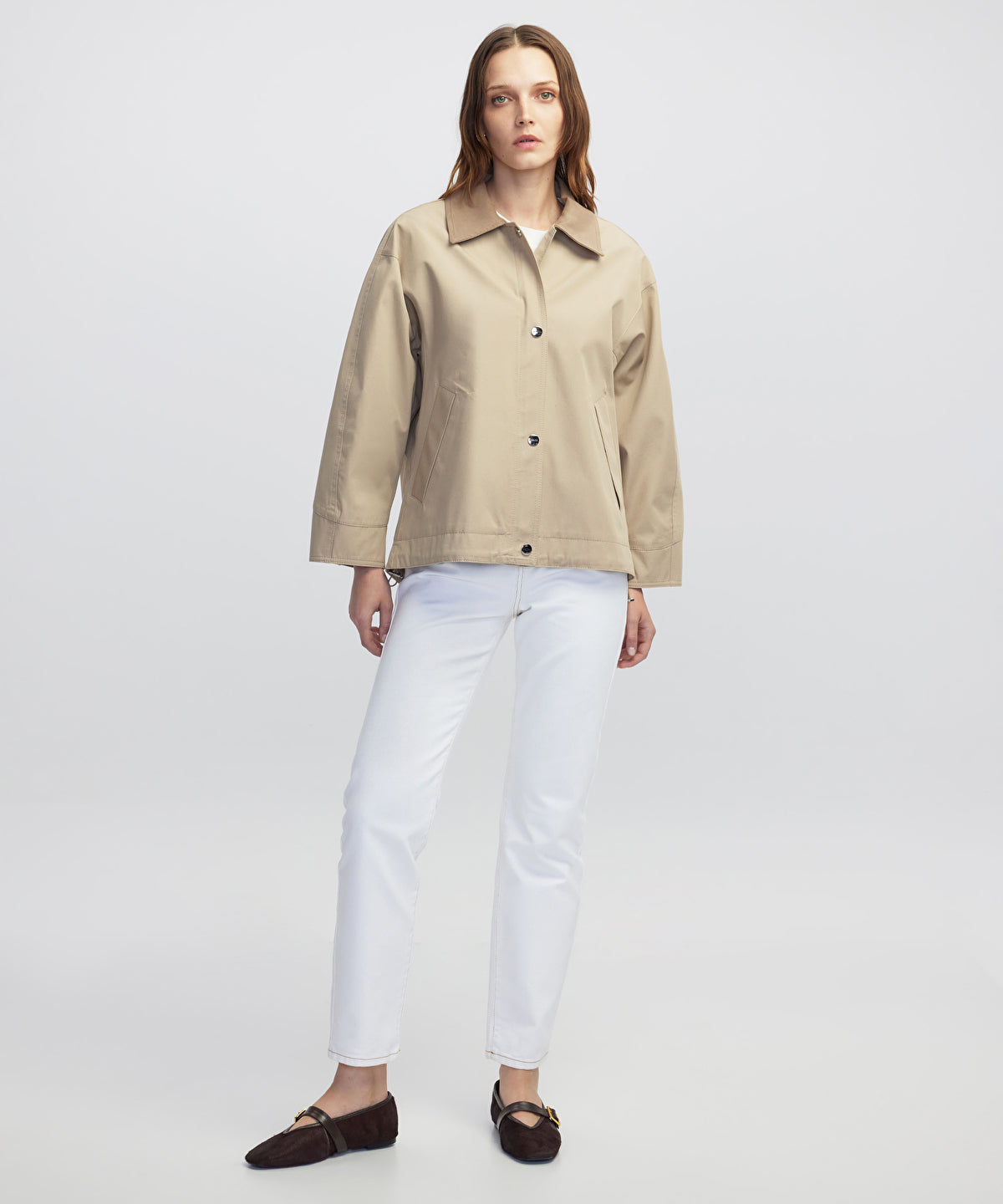 Zoomed Contrast Collar Short Trench Coat