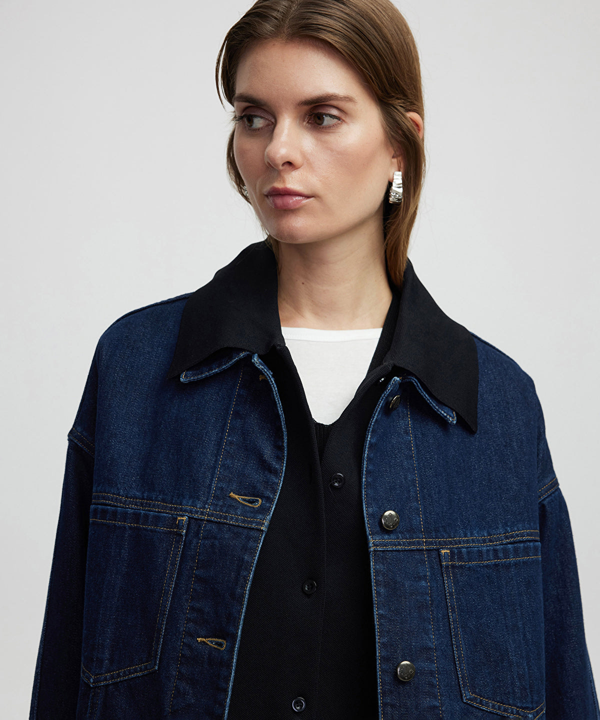 Zoomed Contrast Collar Denim Coat