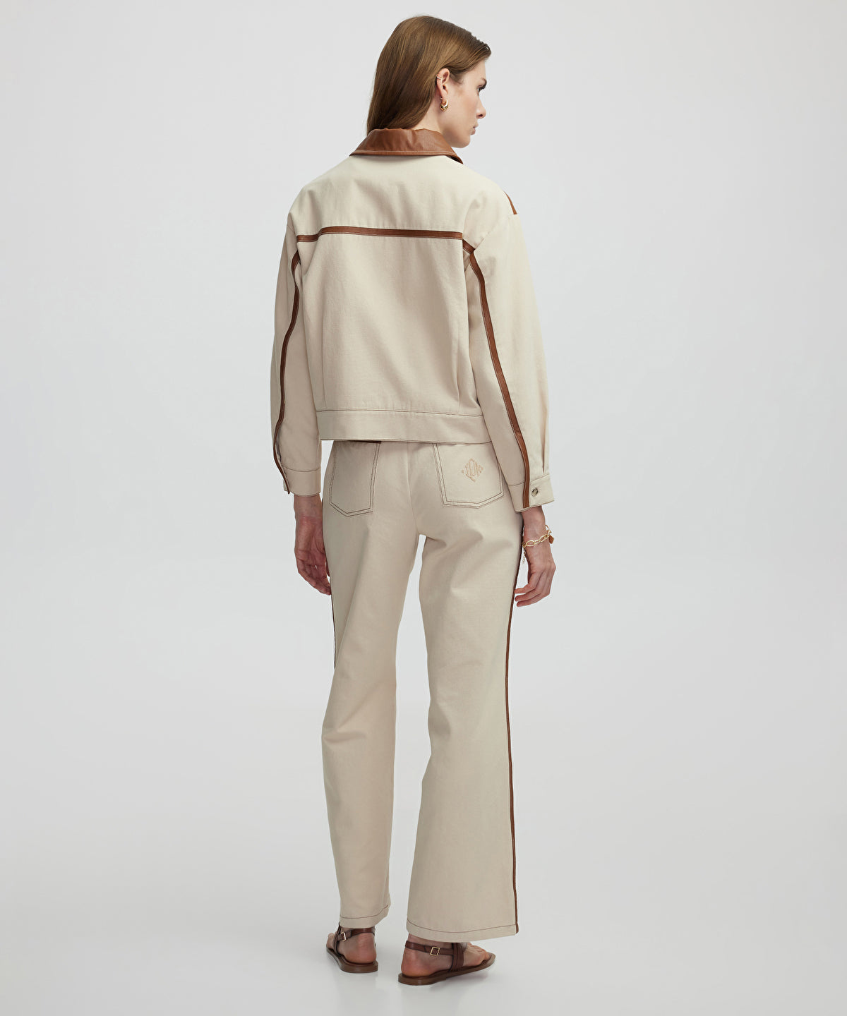 Zoomed Contrast Collar Coat