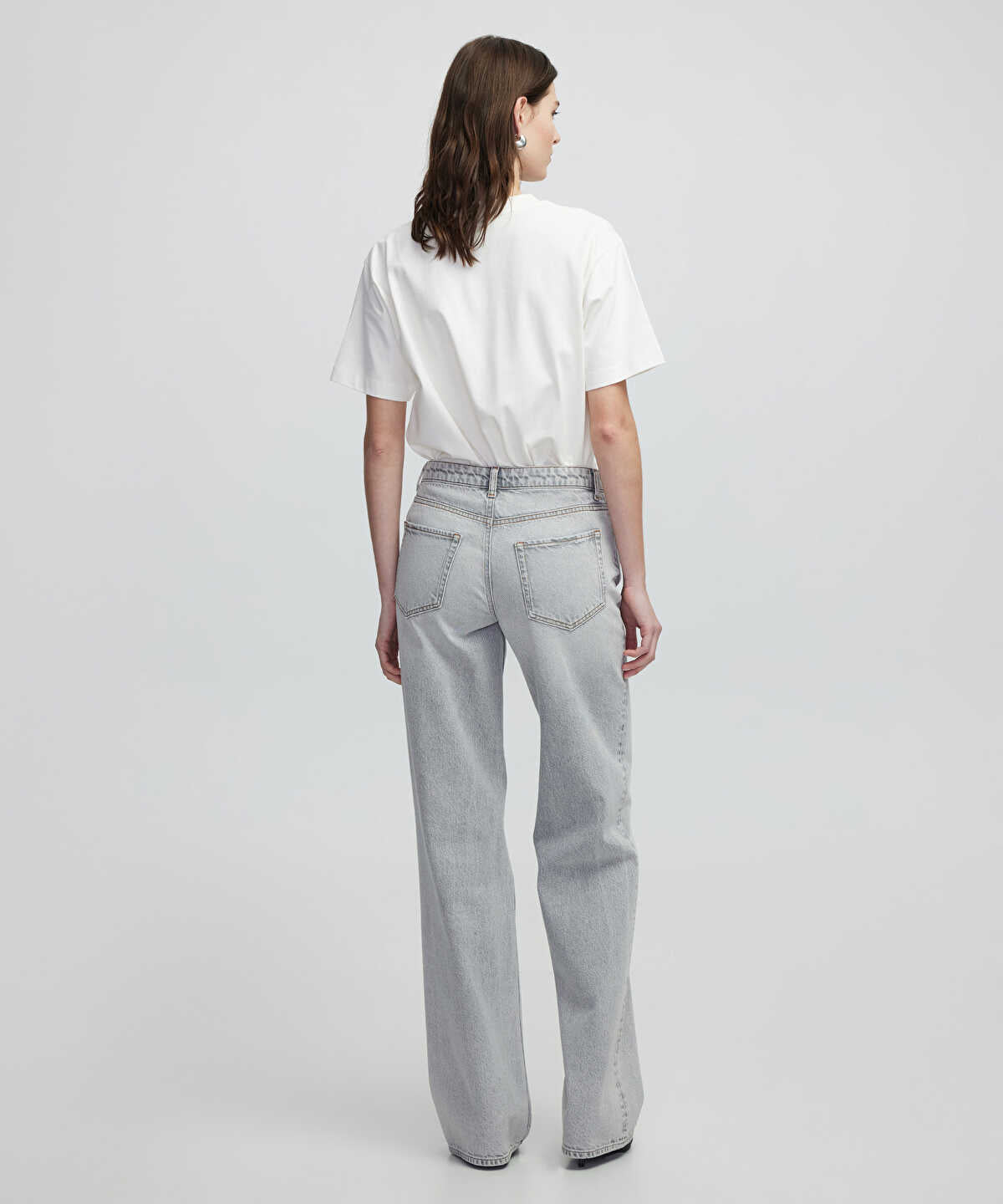 Wide-Leg Jeans