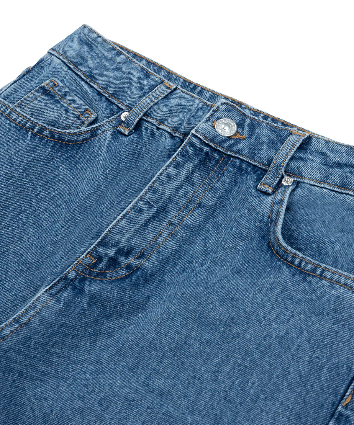 Zoomed Mom Fit Jeans