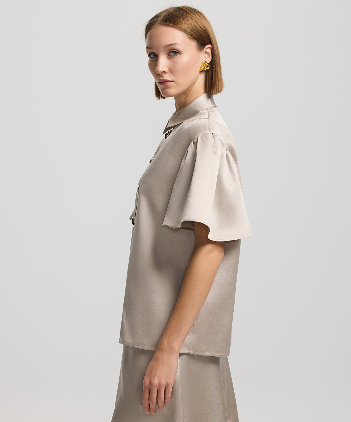 Zoomed Satin Shirt With Golden Buttons