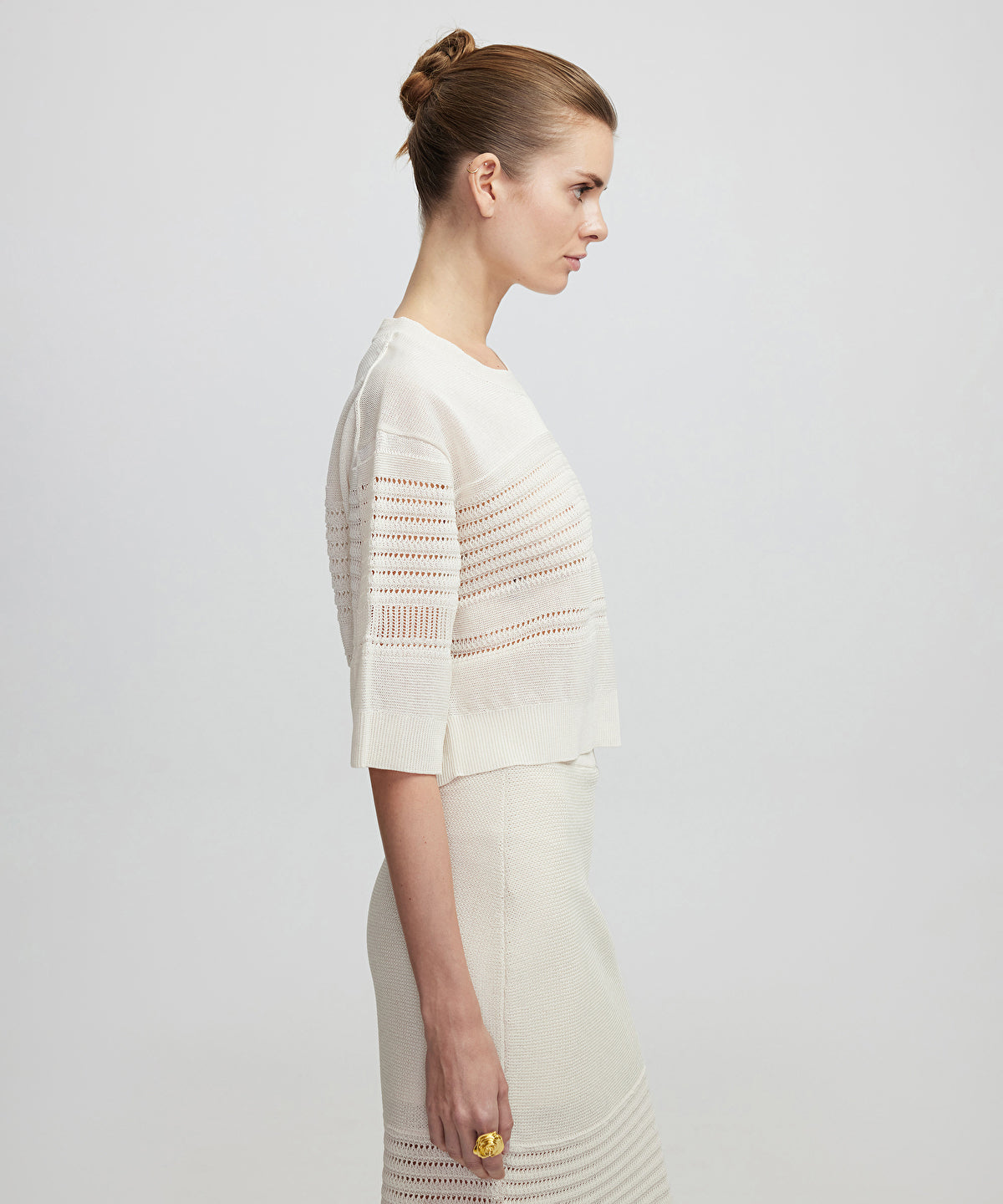 Zoomed Contrast Textured Knit Sweater