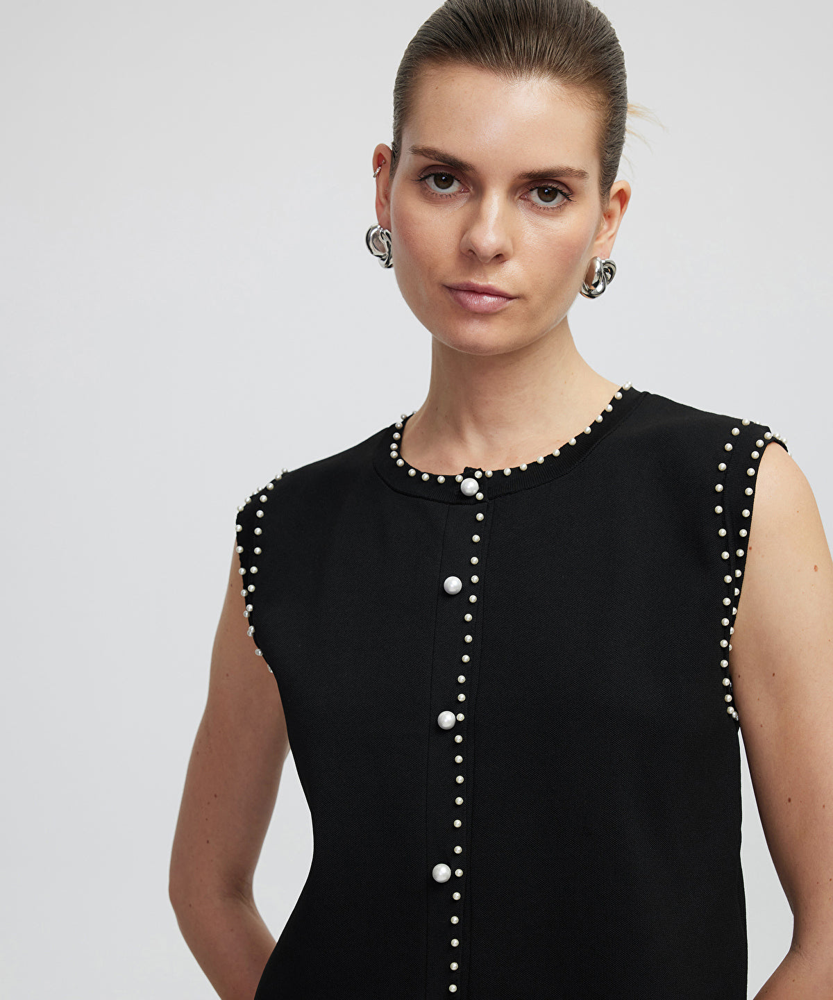 Zoomed Knit Vest with Faux Pearls